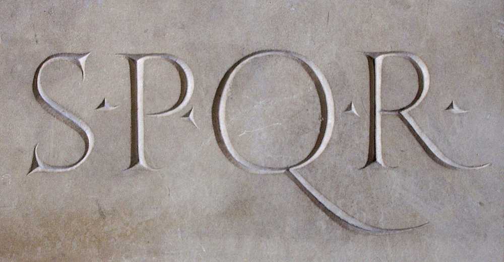 SPQR Inschrift